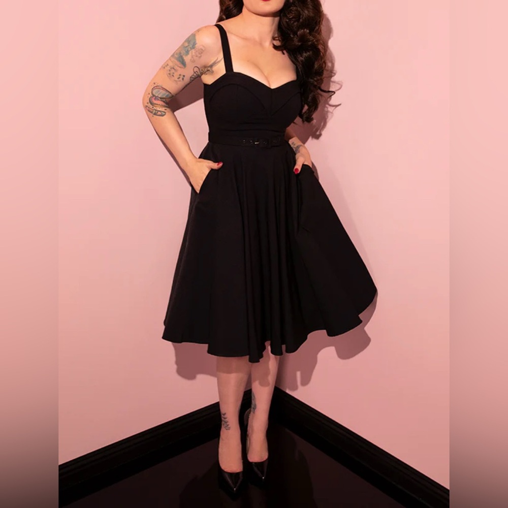 MANEATER SWING DRESS IN BLACK - VIXEN BY MICHELINE PITT (Medium)